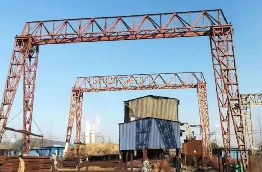門式起重機(jī)減速機(jī)為什么漏油？我們平常該怎樣維修保養(yǎng)門式起重機(jī)？